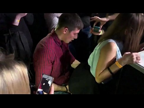 ❤️ Tena firaisana ara-nofo ao amin'ny boîte de nuit rosiana. Tovovavy Rosiana 18 taona tao amin'ny anus sy fivaviana nijangajanga tao amin'ny trano fandihizana ❤️❌ Fomba vetaveta mafy aminay ☑